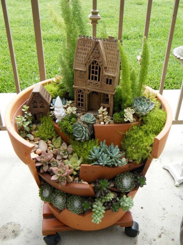 Broken Pot Miniature Garden